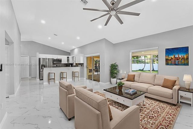 5743 SW 57th Way, Davie, FL 33314