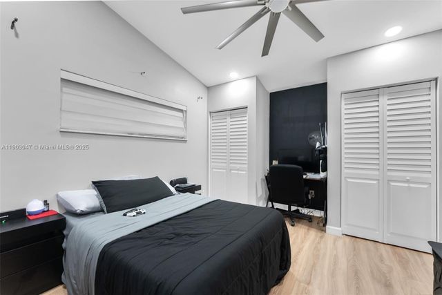 5743 SW 57th Way, Davie, FL 33314