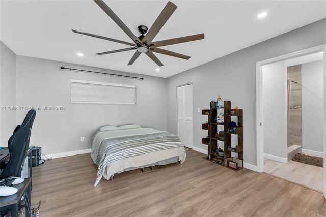 5743 SW 57th Way, Davie, FL 33314