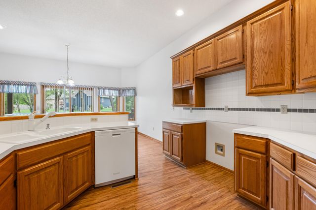920 S Stagecoach Ct, Wichita, KS 67230