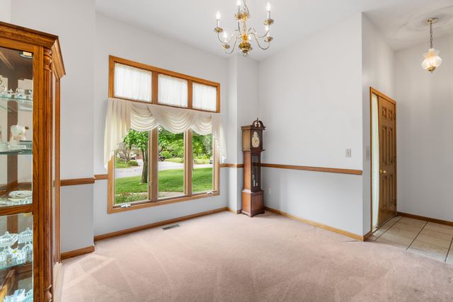 920 S Stagecoach Ct, Wichita, KS 67230