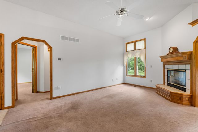 920 S Stagecoach Ct, Wichita, KS 67230