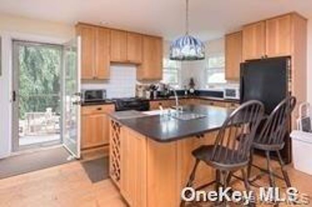 20 Clairedale Drive, Hampton Bays, NY 11946