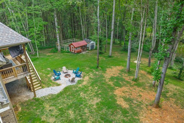 1427 Southside Rd, Southside, TN 37171