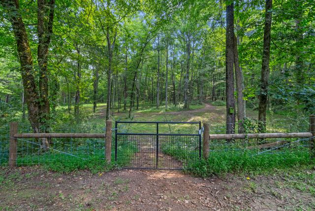 1427 Southside Rd, Southside, TN 37171