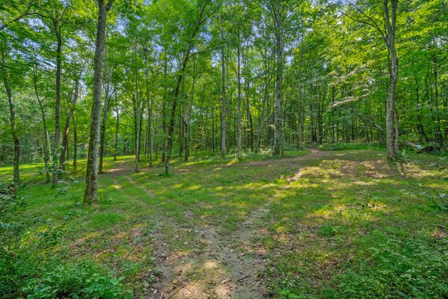 1427 Southside Rd, Southside, TN 37171