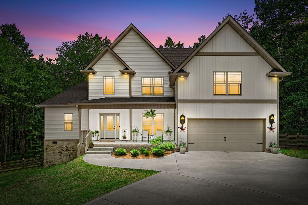 1427 Southside Rd, Southside, TN 37171