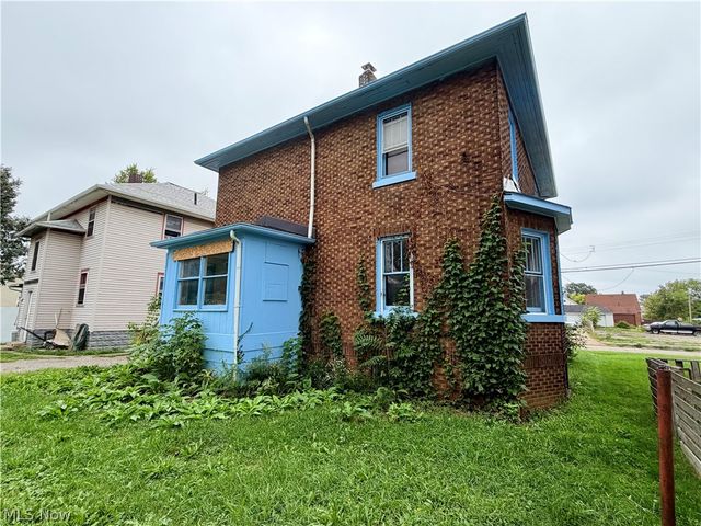 2909 Denver Avenue, Lorain, OH 44055