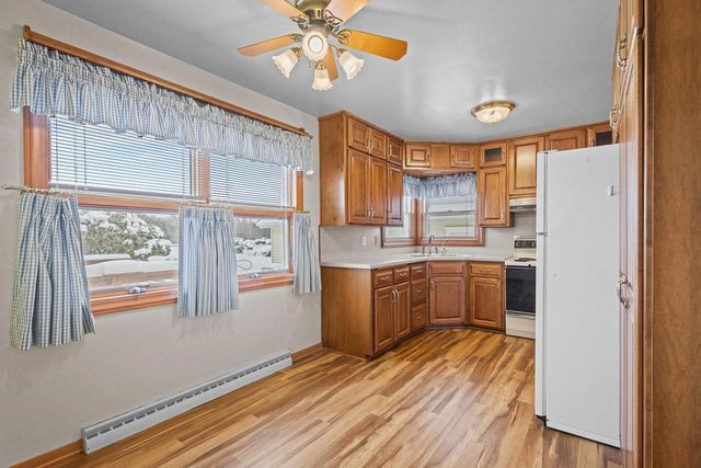 N6038 COUNTY RD D, Kewaunee, WI 54216