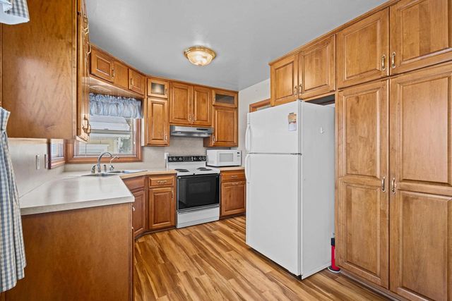 N6038 COUNTY RD D, Kewaunee, WI 54216