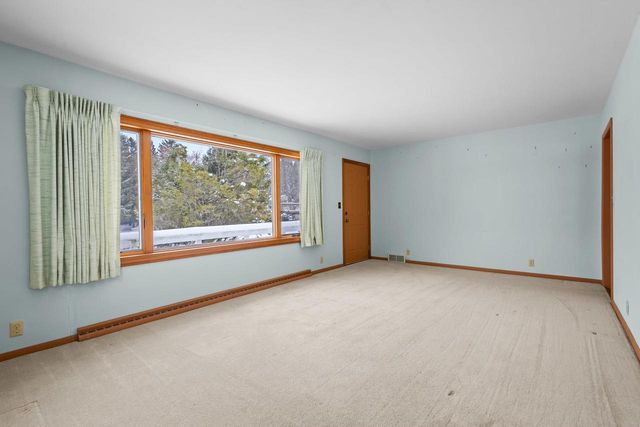 N6038 COUNTY RD D, Kewaunee, WI 54216