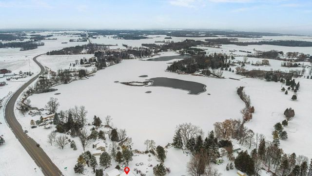 N6038 COUNTY RD D, Kewaunee, WI 54216