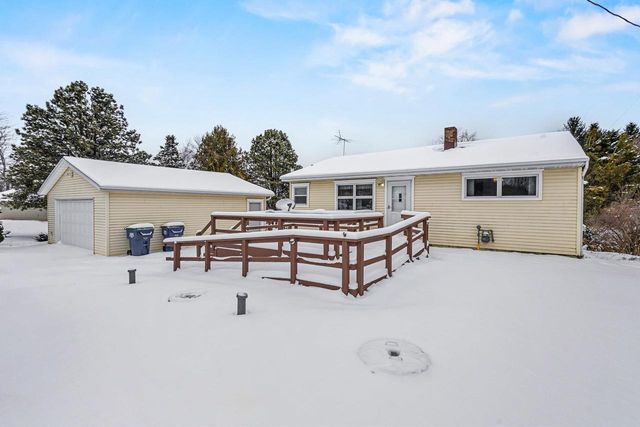 N6038 COUNTY RD D, Kewaunee, WI 54216