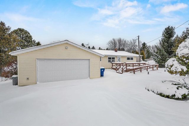 N6038 COUNTY RD D, Kewaunee, WI 54216