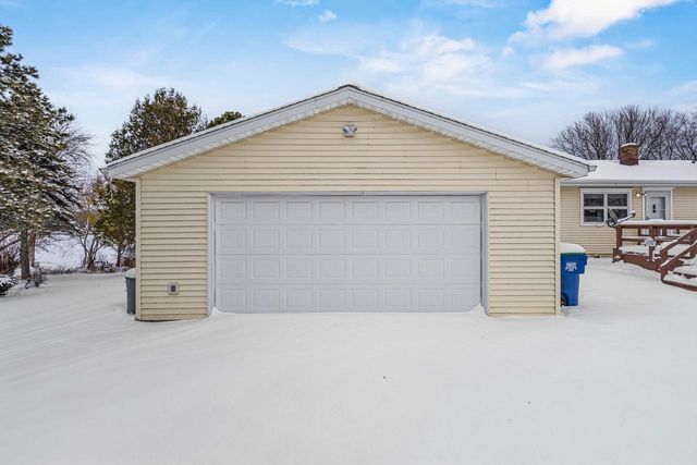 N6038 COUNTY RD D, Kewaunee, WI 54216