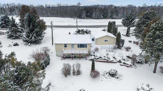 N6038 COUNTY RD D, Kewaunee, WI 54216