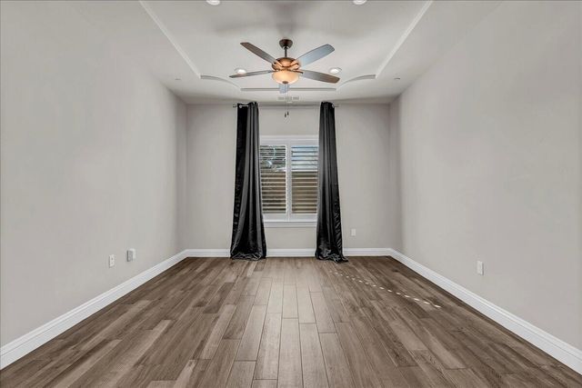 1684 W Berkshire Lane, Hanford, CA 93230