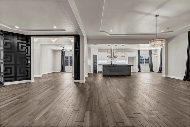 1684 W Berkshire Lane, Hanford, CA 93230