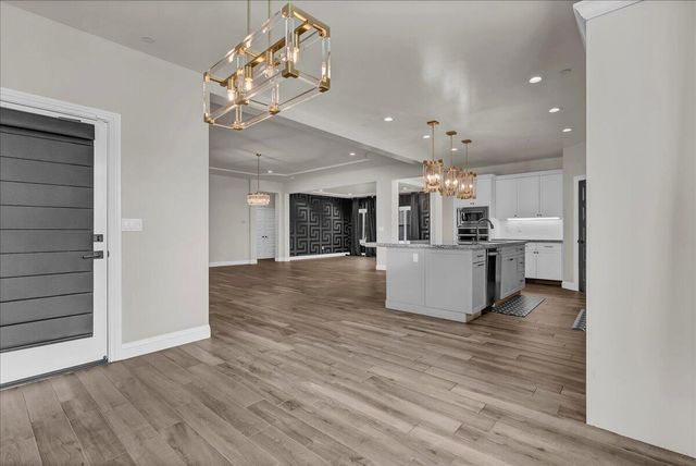 1684 W Berkshire Lane, Hanford, CA 93230