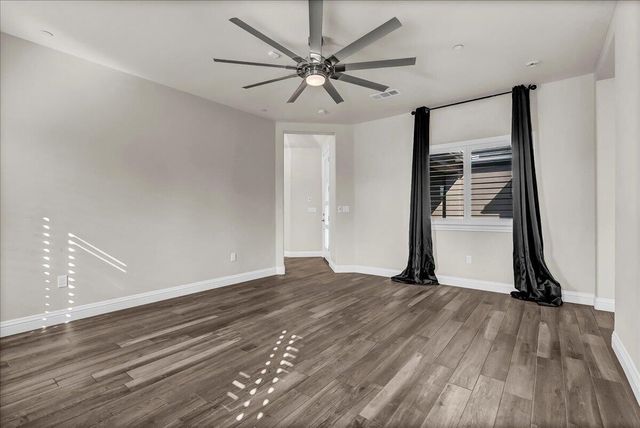 1684 W Berkshire Lane, Hanford, CA 93230