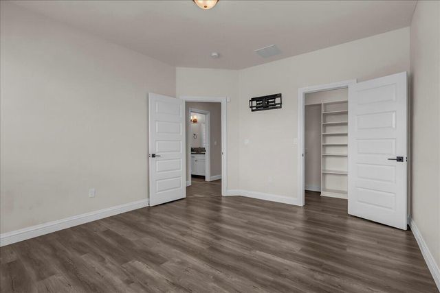 1684 W Berkshire Lane, Hanford, CA 93230