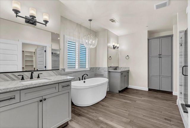 1684 W Berkshire Lane, Hanford, CA 93230