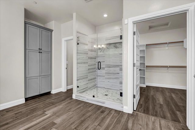 1684 W Berkshire Lane, Hanford, CA 93230