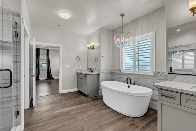 1684 W Berkshire Lane, Hanford, CA 93230