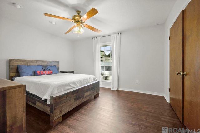 1369 Crescent Dr, Baton Rouge, LA 70806