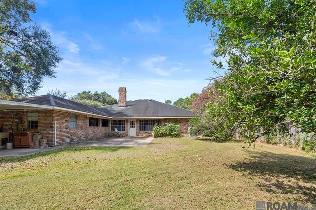 1369 Crescent Dr, Baton Rouge, LA 70806