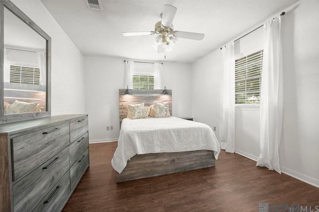 1369 Crescent Dr, Baton Rouge, LA 70806