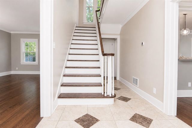 524 3 Mile Road, Grand Rapids, MI 49505
