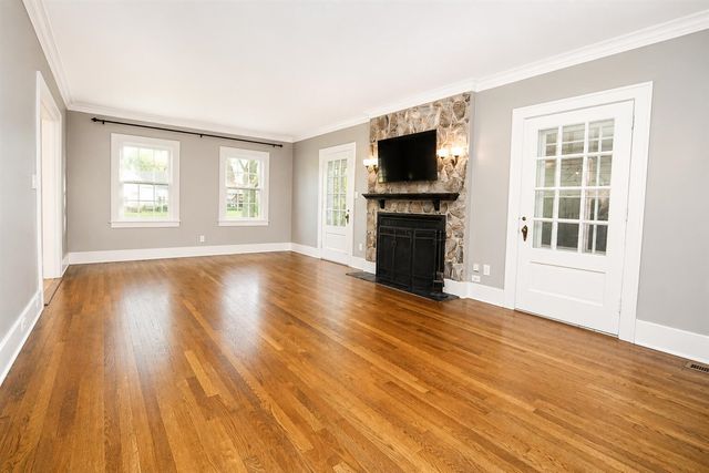 524 3 Mile Road, Grand Rapids, MI 49505