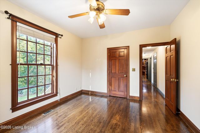 7626 Deer Meadow Dr, Louisville, KY 40241