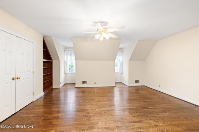 7626 Deer Meadow Dr, Louisville, KY 40241