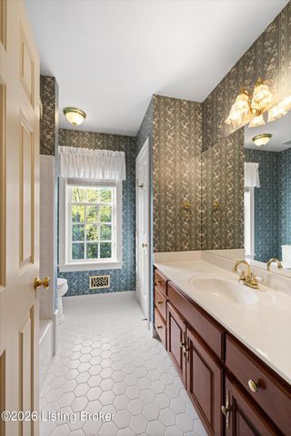 7626 Deer Meadow Dr, Louisville, KY 40241