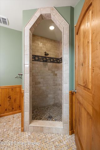 7626 Deer Meadow Dr, Louisville, KY 40241