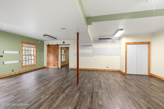 7626 Deer Meadow Dr, Louisville, KY 40241