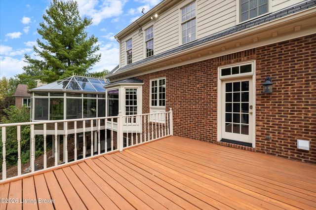 7626 Deer Meadow Dr, Louisville, KY 40241