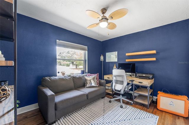 1502 W MEADOWBROOK AVENUE, Tampa, FL 33612
