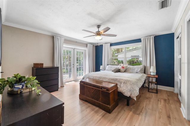 1502 W MEADOWBROOK AVENUE, Tampa, FL 33612