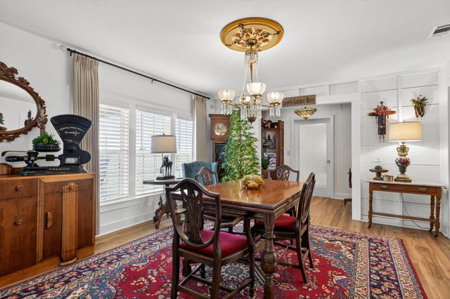 2074 W Fm 922, Valley View, TX 76272