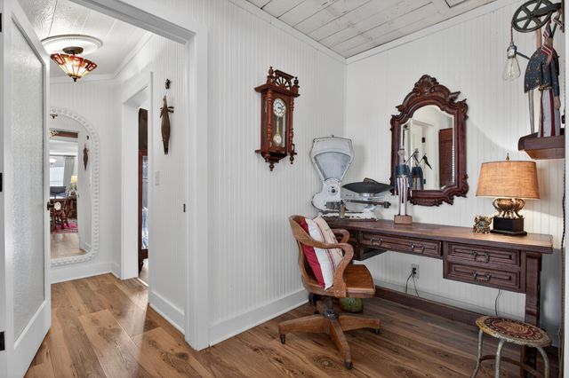 2074 W Fm 922, Valley View, TX 76272