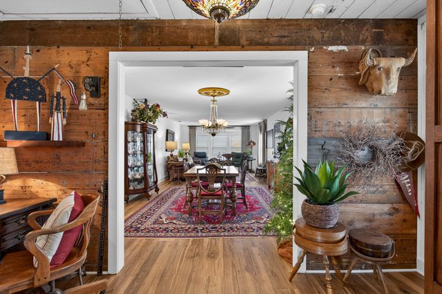 2074 W Fm 922, Valley View, TX 76272