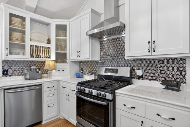 2074 W Fm 922, Valley View, TX 76272