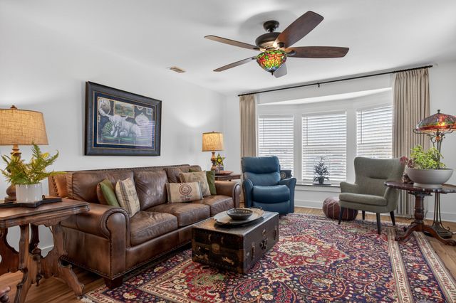 2074 W Fm 922, Valley View, TX 76272