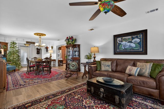 2074 W Fm 922, Valley View, TX 76272