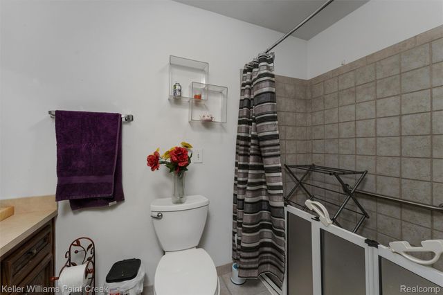 15895 Cambridge Drive, Clinton Charter Township, MI 48038