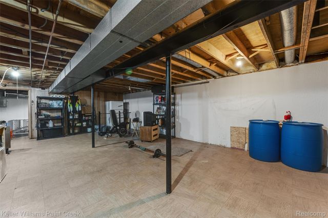 15895 Cambridge Drive, Clinton Charter Township, MI 48038