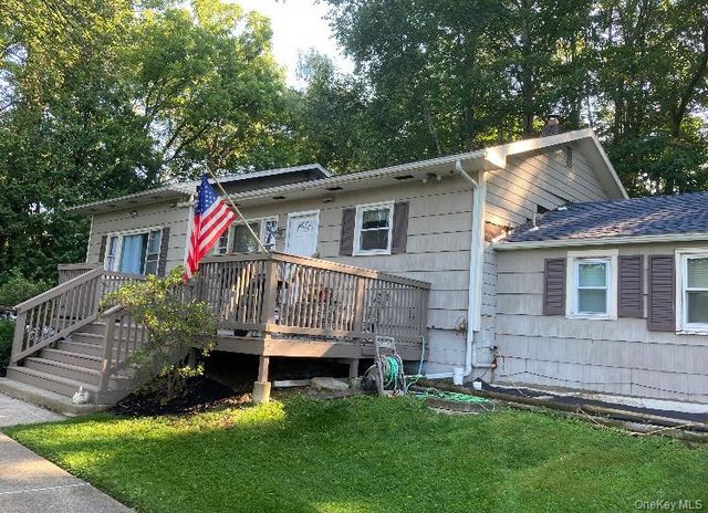 747 Bloomingburg Road, Bloomingburg, NY 12721
